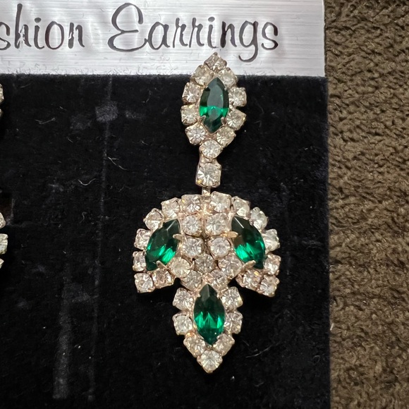 Formal/Prom Earring - Picture 3 of 3